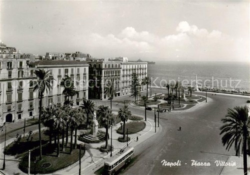 Napoli piazza - it,