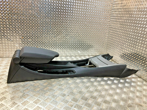 7124626 bmw series - 1,