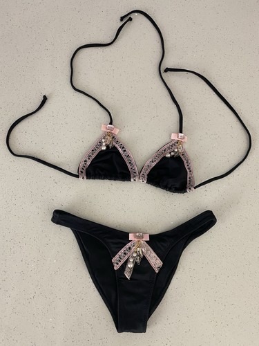 Raro bikini beach - beach, bunny