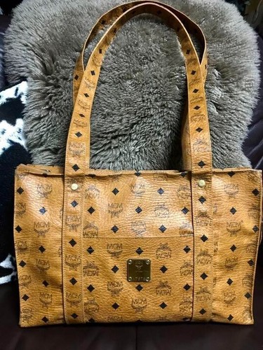 Mcm visetos tote - tote, a
