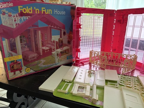 Barbie fold fun - 'n, house