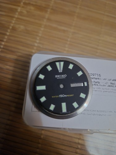 Seiko black dial japan - seiko,