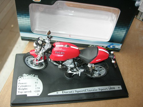 Solido moto ducati - 1/18,