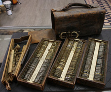 Antico set montature per lenti