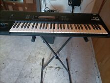 AFFARE! Tastiera Korg M1 usata e perfettamente funzionante completa di supporto 