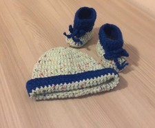 Scarpette e cappellino neonato, uncinetto, lana baby