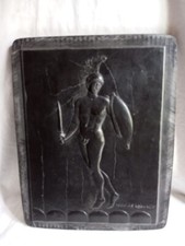 bassorilievo su pietra lavica del vesuvio firmato