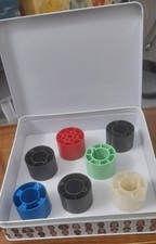 lotto di 7 nuclei in plastica