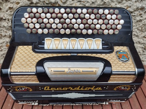 Fisarmonica super - fisarmonica,