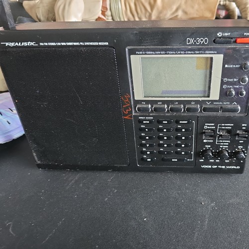 Radio shack realistic - radio,