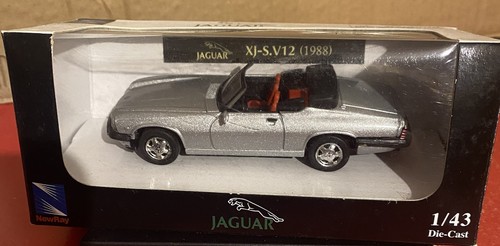 Die cast jaguar s v - cast, v.12