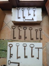 Lotto 14 Chiavi Antiche