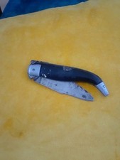 Ancien Couteau Pliant .