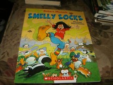 Smelly Socks by Robert Munsch