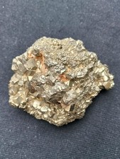 Pirite cubica, brillante