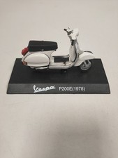 Modellino Vespa P 200 E Maisto