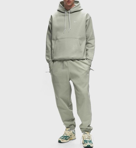 Nike sportswear solo swoosh - solo,