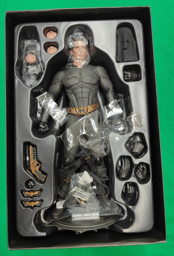 Hot toys batman bruce wayne - hot,