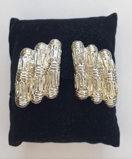 PAIRE DE CLIPS D'OREILLES