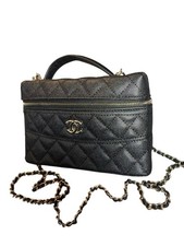 Borsa a tracolla Chanel VIP omaggio trucco vanity case nuova imballata