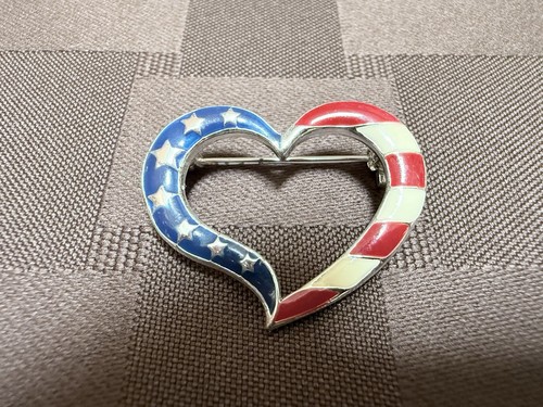Spilla cuore patriottico