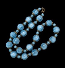 Collana di perle in vetro