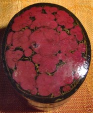 Scatoletta portagioie in legno,decoro a mano dall'India