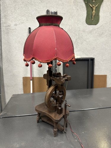 Lampada legno con arcolaio - in,