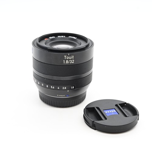 Zeiss touit f1 8 - 32, f1.8