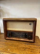Radio Vintage Trasformata In Speaker Bluetooth