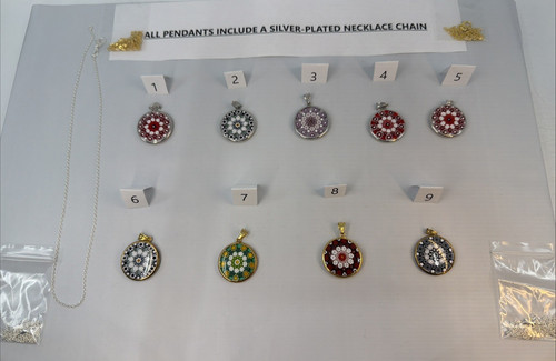 Collana con ciondolo
