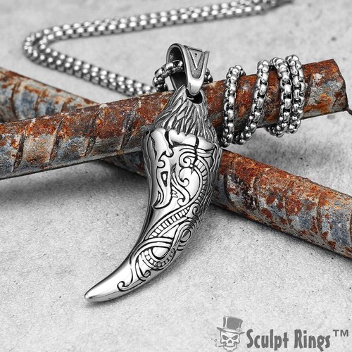 Collana con ciondolo dente - , di