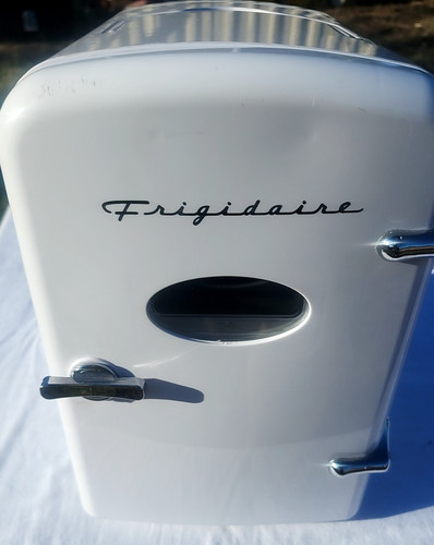 Frigidaire efmis171 retro - frigidaire, mini