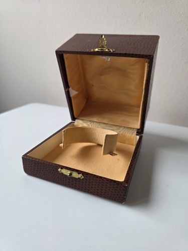 Vintage watch box - watch, per