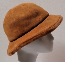 CAPPELLO IN VERO MONTONE CUOIO