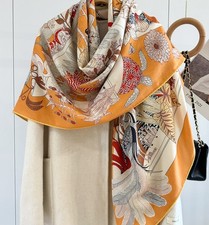 Sciarpa scialle quadrato