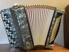 Fisarmonica vintage tedesca
