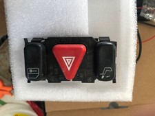 INTERRUTTORE QUATTRO-FRECCE Mercedes-Benz E (W210) +Sedan+ 2.4+ E-240 +V 