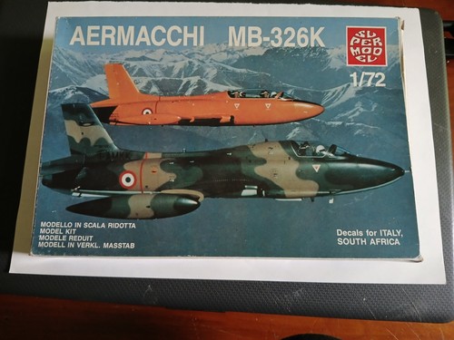 Supermodel aermacchi 326k - mb,