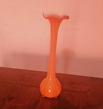 Vaso in vetro arancione, interno opalina, in stile liberty vintage h. 40 cm