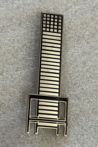 Spilla smaltata sedia - , vintage