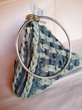 Borsettina Uncinetto A Triangolo In Fettuccia Con cerniera, manico anello Dorato