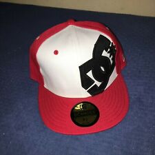 DC SHOES CO cappello uomo colore rosso bianco e nero taglia 7 1/4 57,7cm nuovo!!