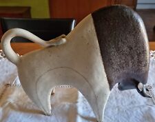 scultura di toro in ceramica smaltata firmata di bruno gambone italia anni 80