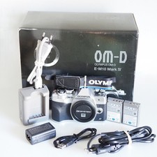 Olympus E-M10 Mark IV 4