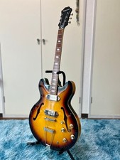 Epiphone Casino VS Semi-Hollow