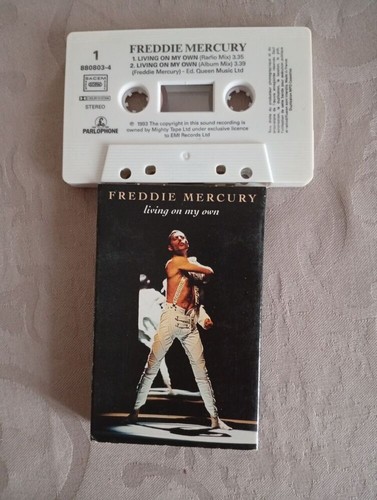 Living own freddie - living, on