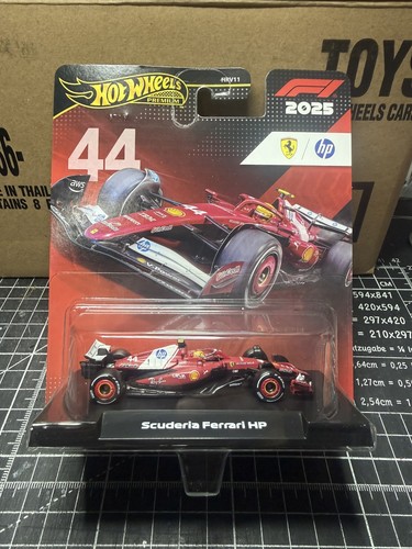 Hot wheels premium scuderia - premium,