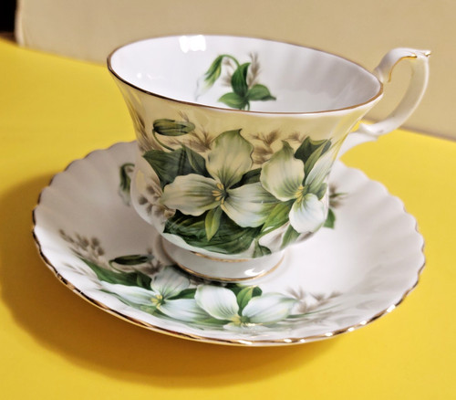 Vintage royal albert trillium - royal,