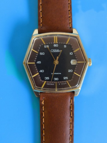 Orologio meccanico sovietico